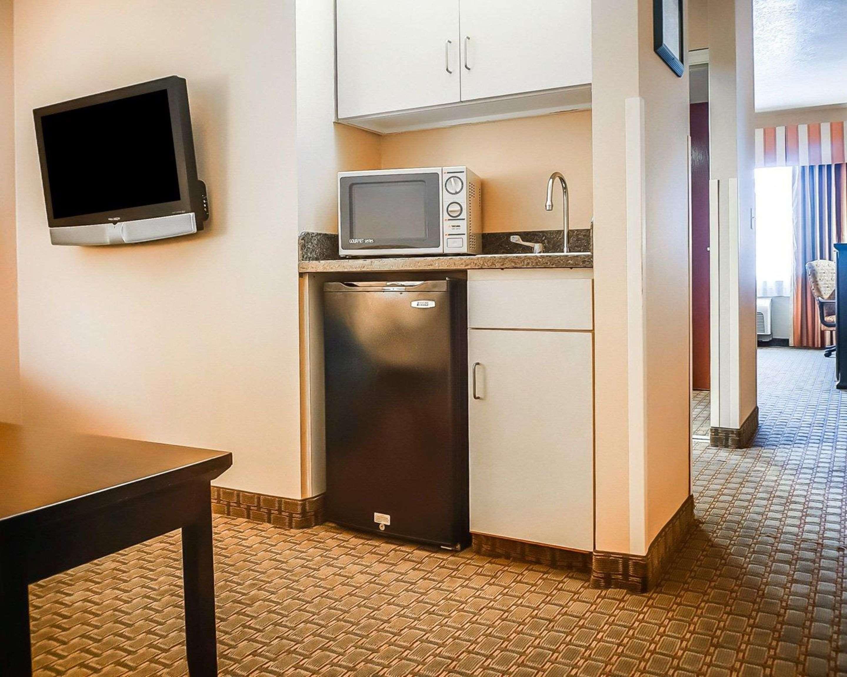 Quality & Hotel Roswell